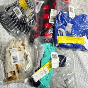 5 NWT Carters Boys 4T Onesie pajamas